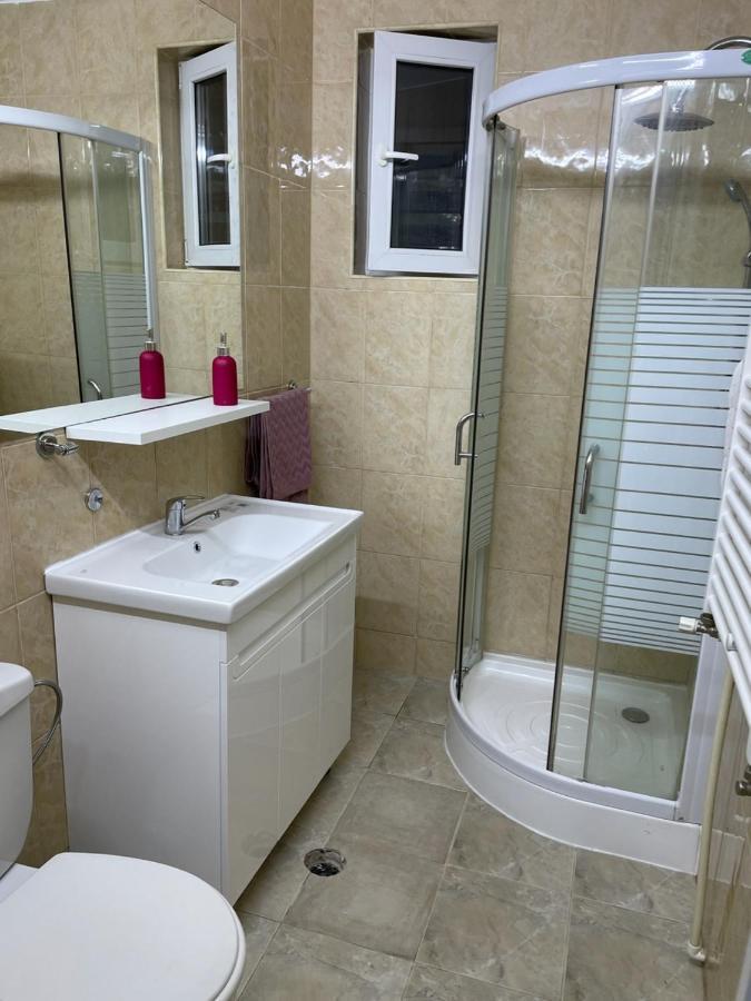 Escape Aparthotel Suceava Exterior foto